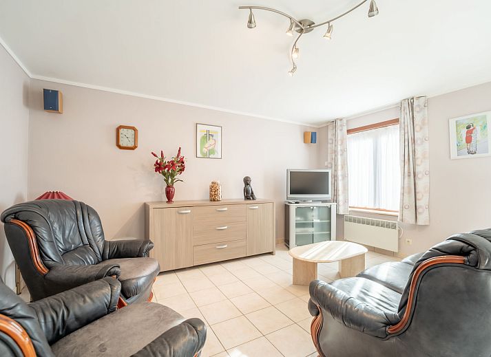 Gemuetliche Essecke im Ferienhaus Vissershuisje 9/18, Bredene, Belgische Kueste. Ideales Ferienhaus fuer Familienabende in Belgien.