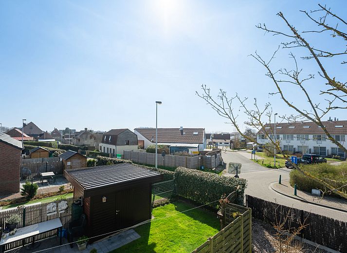 Attraktives Schlafzimmer im Ferienhaus Green in Bredene an der belgischen Kueste, mit moderner Einrichtung und viel natuerlichem Licht.
