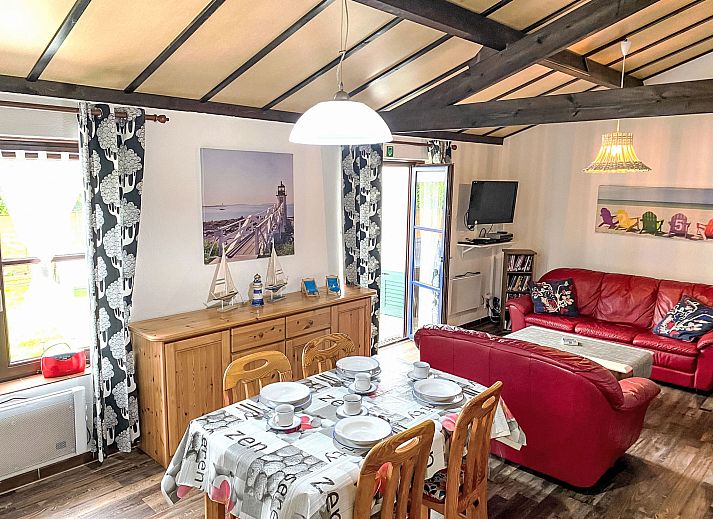 Geniet van het zwembad bij Vakantiehuis Zeewind 145 in Bredene, Belgische kust. Perfect voor ontspanning tijdens je verblijf aan zee.