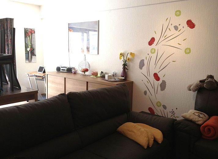 Enjoy the coastal atmosphere at Appartement Wohnung "Wie zu Hause" in Middelkerke, Belgium, overlooking the beach and sea.