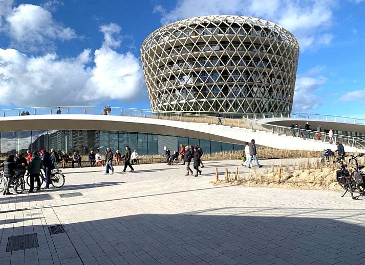 Enjoy a breathtaking sunset over the sea from Apartment Wohnung 'Wie zu Hause' in Middelkerke, Belgian coast.