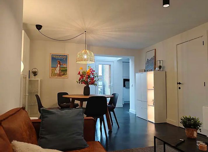 't Silte Apartment with a terrace in Middelkerke offers a modern kitchen on the Belgian coast for a comfortable vacation.