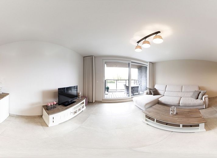 Stijlvolle keuken en eetruimte in Park Azur II, vakantieappartement in Middelkerke, Belgische kust.