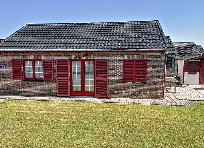 Red Sea vakantiehuis te Middelkerke met charmante bakstenen gevel en terras aan de Belgische kust.