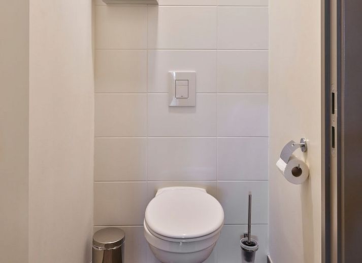 Comfortabele slaapkamer in Ruime Familiesuite, Westende, Belgische kust, ideaal voor gezinnen.
