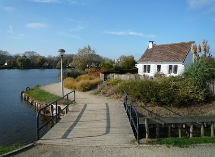 Rustgevende sauna in Sea Nooz glamping lodge, ideaal voor ontspanning in Nieuwpoort, Belgie.