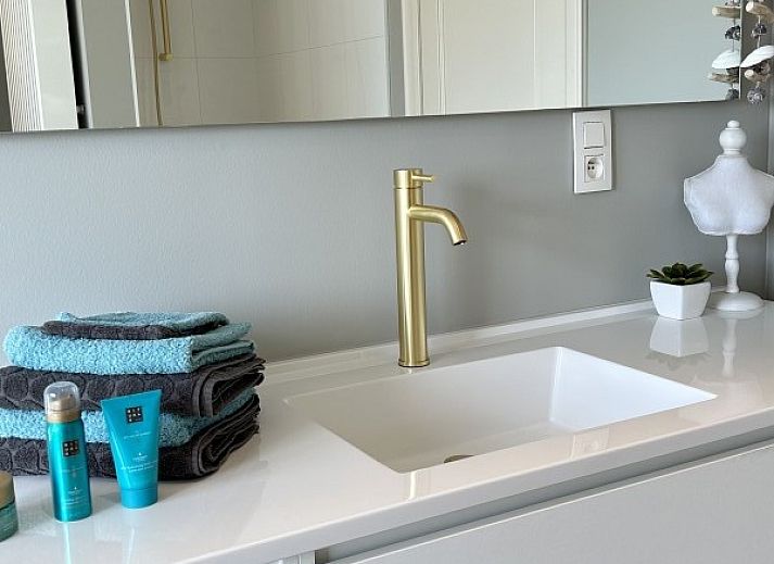 Ontspan in de luxe jacuzzi van Villa Z' Evita, vakantiehuis aan de Belgische kust in Nieuwpoort.