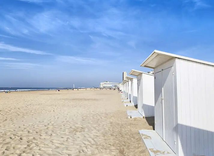 Concha - luxurioeses Apartment mit 2 Schlafzimmern und Meerblick in Oostduinkerke an der belgischen Kueste. Modernes Gebaeude mit grosszuegigen Balkonen und Blick auf die Duenen.