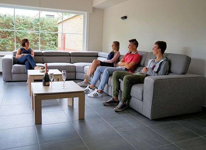 Villa 't mezennestje, charmantes Ferienhaus in Oostduinkerke, belgische Kueste, umgeben von gruener Natur.