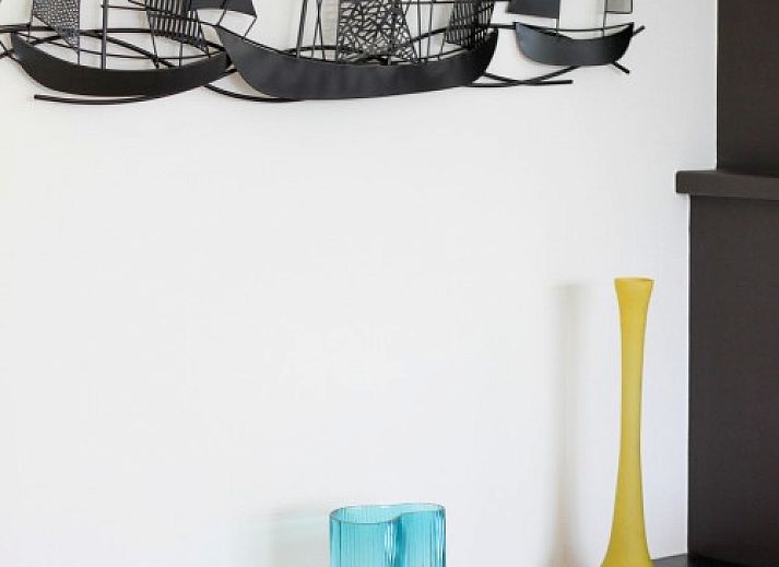 Terrasse der Duinvilla amuZee in Oostduinkerke mit Blick auf die Duenen, ideal fuer ein Naturdinner an der belgischen Kueste.