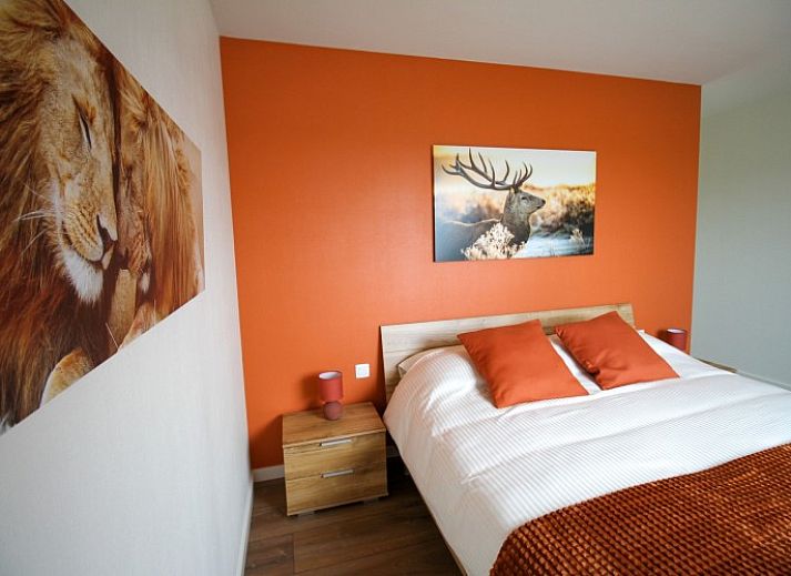 Terrasse der Duinvilla amuZee in Oostduinkerke mit Blick auf die Duenen, ideal fuer ein Naturdinner an der belgischen Kueste.