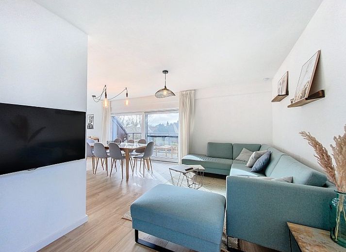 Stylish living room in Tijl Uilenspiegel apartment, Oostduinkerke, Belgian coast.