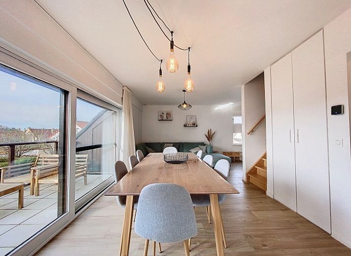 Stylish living room in Tijl Uilenspiegel apartment, Oostduinkerke, Belgian coast.