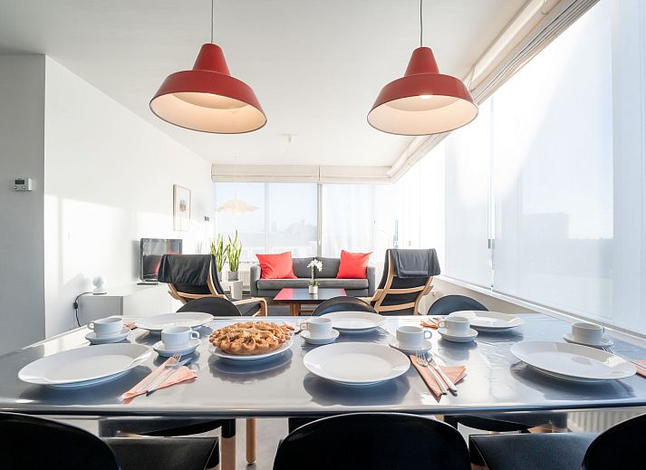 Stijlvolle woonkamer van Appartement Ocean in Oostende, Belgische kust, met modern interieur en ruime zitruimte.