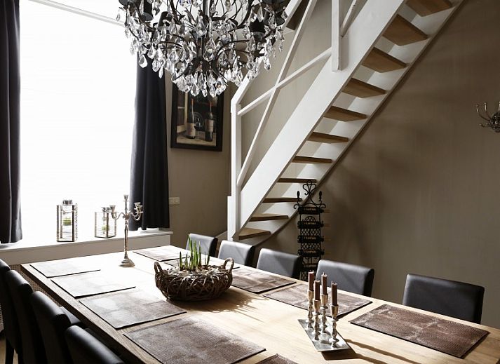 Moderne slaapkamer in appartement De Zeester in Oostende, Belgische kust met stijlvolle inrichting.