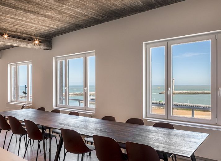 Contactgegevens en kenmerken van Logeren met zeezicht, luxe appartement in Oostende, Belgische kust.
