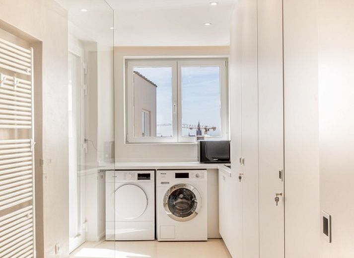 Contactgegevens en kenmerken van Logeren met zeezicht, luxe appartement in Oostende, Belgische kust.
