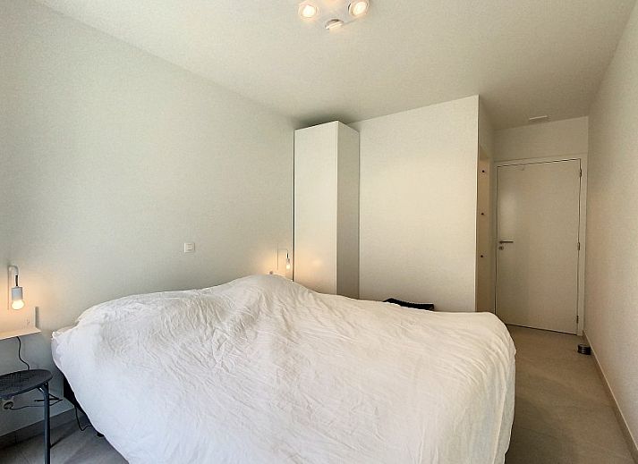 Stylish dining area in Apartment 'Asterias', De Panne, overlooking the city.