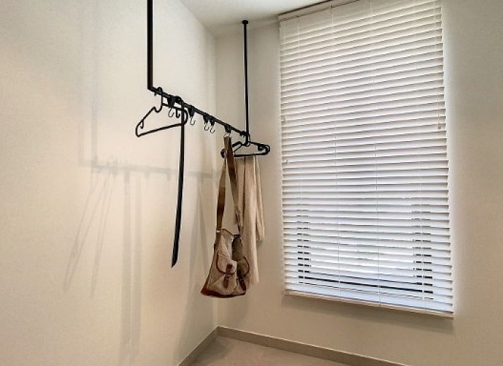 Bright living space in Apartment 'Asterias', De Panne, with a cozy sitting area.