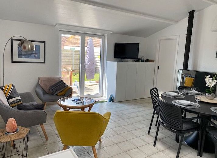 Geniessen Sie die Sonne auf der Terrasse des Ferienhauses Jonathan Livingston Moewe Ferienhaus in De Panne an der belgischen Kueste.