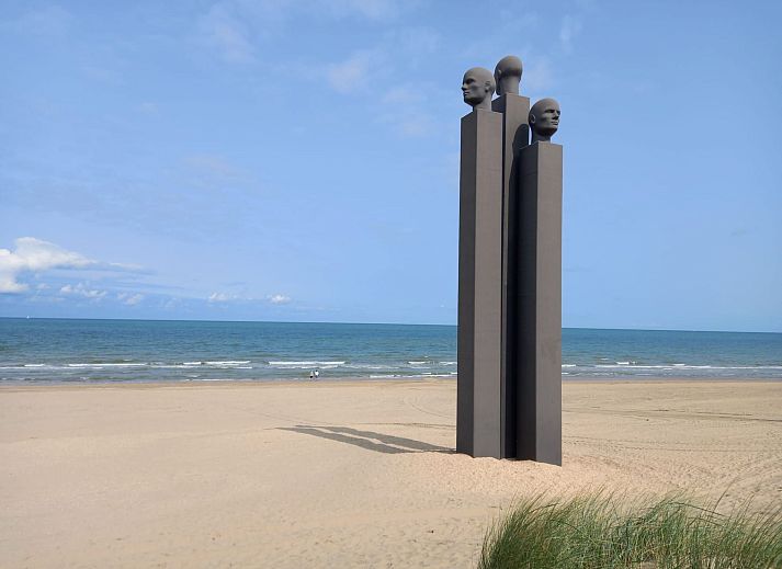 Geniessen Sie Kunst und Meerblick in der Naehe von Holiday home Jonathan Livingston Moewe Ferienhaus in De Panne, belgische Kueste.