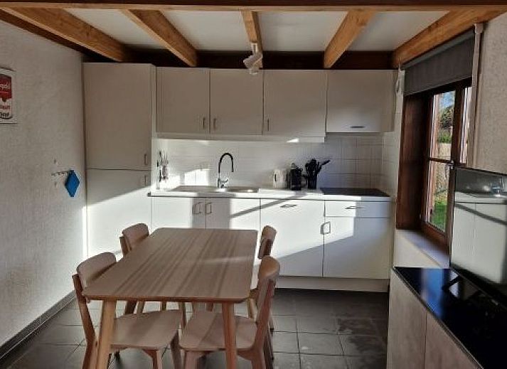 Vissershuisje 89 in Wenduine, rustieke vakantieaccommodatie met ruime tuin aan de Belgische kust.