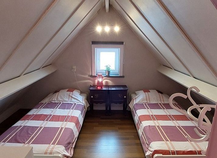 Badezimmer und Diele im Ferienhaus Duinendaele 272, Adinkerke, De Panne, belgische Kueste.