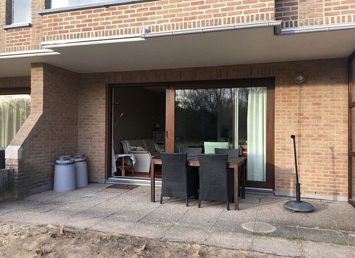 Modern kitchen in Zonneblik aan zee apartment in De Panne, ideal for a vacation on the Belgian coast.