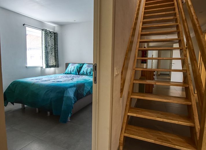 Avondzicht op 't Moerenzicht vakantiehuis en speeltuin in Westhoek, West-Vlaanderen.