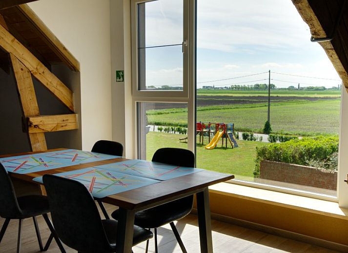 Entree van 't Moerenzicht vakantiewoning in Westhoek, West-Vlaanderen met moderne inrichting.