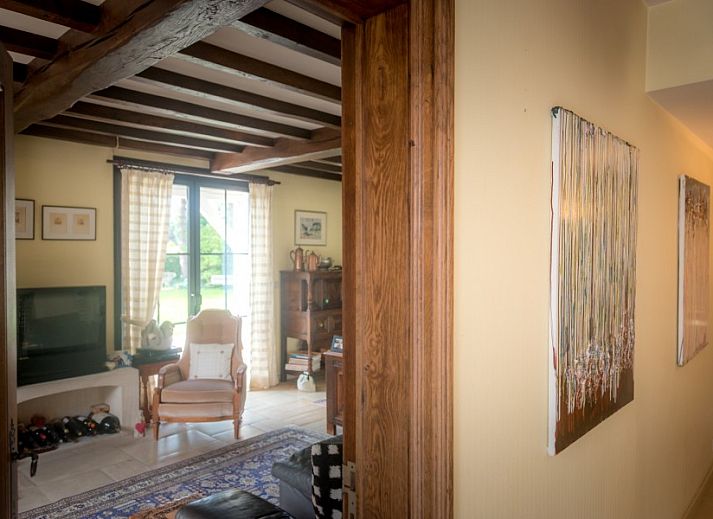 Access road to B & B YACA, a serene bed and breakfast in De Haan, Belgian coast.