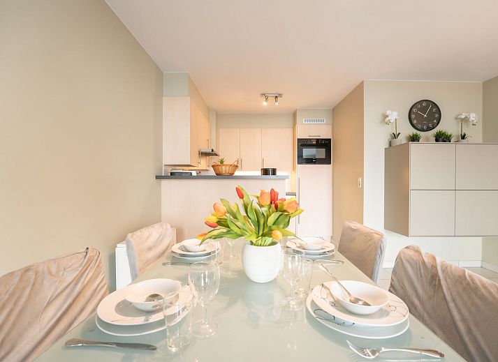Moderne keuken in Appartement Flipper nabij het strand in De Haan, Belgische kust, ideaal voor een comfortabel verblijf.