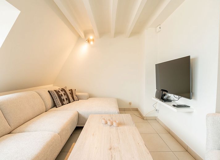 Moderne keuken in Appartement Koekoeksnest Penthouse at the beach, gelegen in De Haan aan de Belgische kust, ideaal voor een comfortabel verblijf.