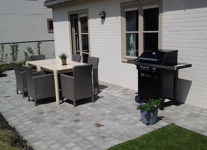 Garten in der gruenen Umgebung von Cottage 13 Dune Golf, Oostduinkerke, belgische Kueste, Ferienhaus.