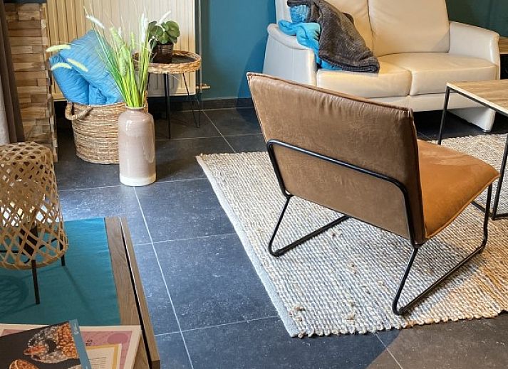 Esszimmer mit moderner Einrichtung in Ferienhaus 13 Dune Golf, Oostduinkerke, belgische Kueste, Ferienhaus.