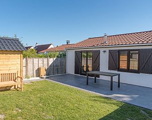 Guest house 011002 - Holiday property West Flanders - Vakantiehuis Duinenhuisje 25 parking and shared pool