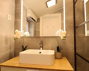 Guest house 011002 - Holiday property West Flanders - Vakantiehuis Duinenhuisje 25 parking and shared pool