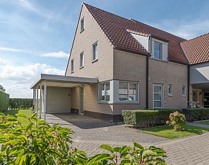 Vacation home Boonenhove nr.57 in De Haan, West Flanders with parking and sunny garden, ideal for a relaxing stay in Belgium.