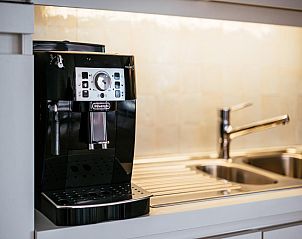 Moderne Kche im Ferienhaus De Dijk third, Koksijde, Westflandern. Stilvolle Einrichtung und Ausstattung fr einen komfortablen Aufenthalt.