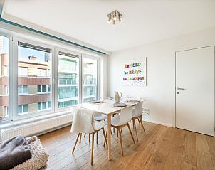 Stilvolles Geschirr im dritten Ferienhaus De Dijk, Koksijde, Westflandern. Genieen Sie Luxus und Komfort in dieser schnen Unterkunft.