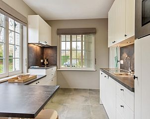 Le Gemtliches Ferienhaus in Koksijde, Westflandern, umgeben von Natur und Grn, ideal fr einen entspannten Aufenthalt.