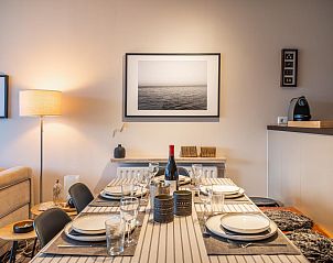 Moderne Kche im zweiten Ferienhaus von Wallace, Koksijde, Westflandern, mit stilvoller Einrichtung und hochwertigen Gerten.