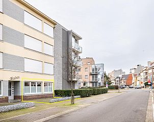 Das Ferienhaus Bon Plan in Koksijde, Westflandern, bietet charmante Straenansichten und moderne Architektur fr einen entspannten Aufenthalt.