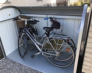 Fietsenstalling bij vakantiehuis Lombardsijde, Lombardsijde-Middelkerke, West-Vlaanderen, Belgi.