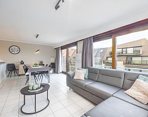 Blick auf das Meer vom Ferienhaus Peter Pan - 0403 in Middelkerke, Westflandern, mit nahe gelegenen Apartments und Kste.