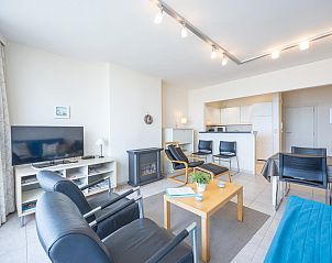 Spacious bedroom in Bella Vista - 0401, a vacation home in Middelkerke, West Flanders, with comfortable beds and plenty of natural light.