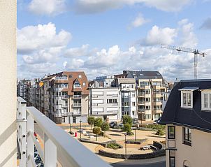 Blick vom Balkon von Con Amore - 0403, Ferienhaus in Westende, Westflandern, mit einem schnen Stadtbild.