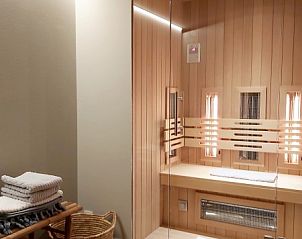 Luxe sauna in Villa Veldzicht, Glabbeek, voor ultiem comfort en ontspanning.