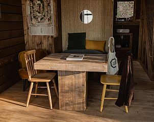 Gemtliche Innenrume Comfort Sweet Ferienhaus mit Holzausstattung in Neeroeteren, Limburg, Belgien.