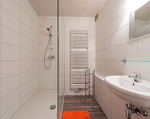 Guest house 0611146 - Holiday property Liege - Le Lodge du Lac et piscine